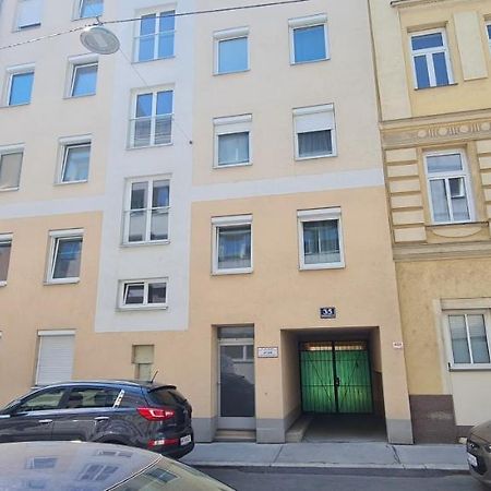 Quiet & Stylish Apartment In Vienna For 4 Guests Esterno foto